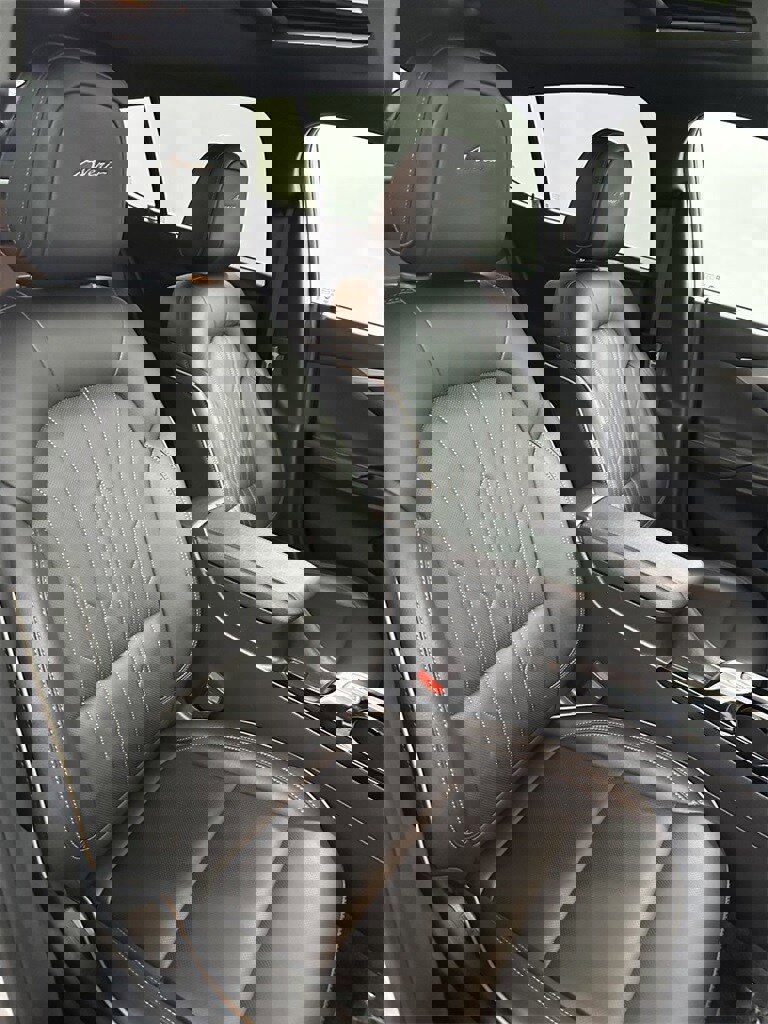 Used 2025 Buick Envista Avenir image 36