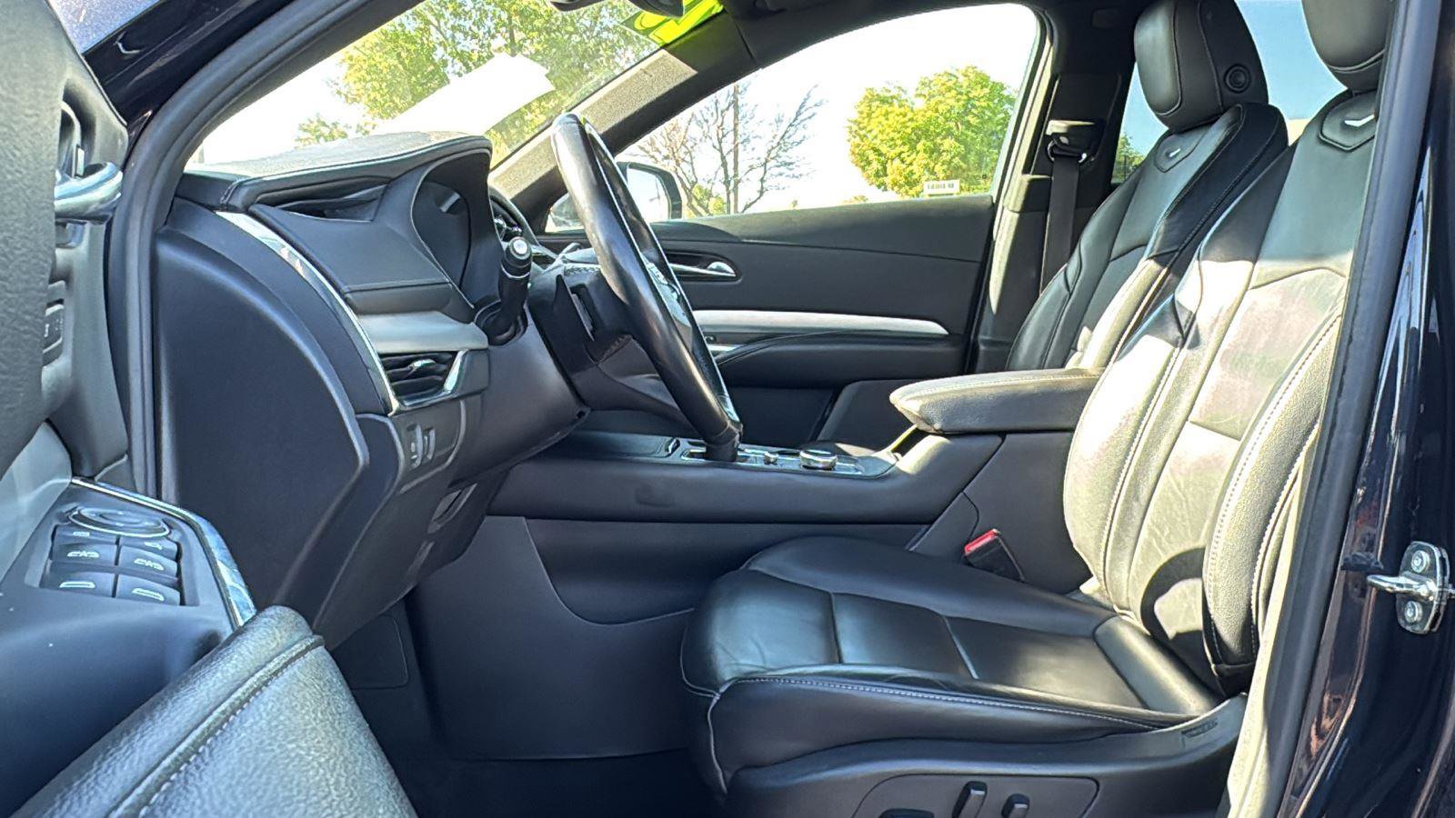 Used 2023 Cadillac XT4 Premium Luxury image 21