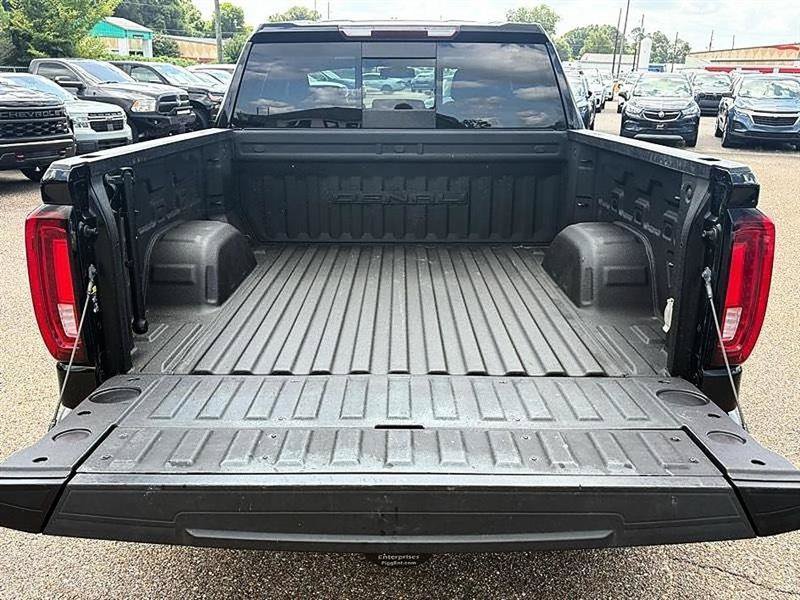 Used 2021 GMC Sierra 1500 Denali w/ Driver Alert Package II AWD/4WD image 10