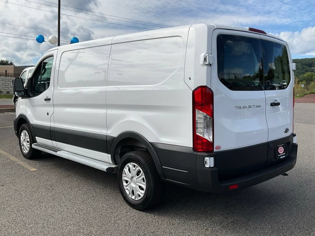 Certified 2025 Ford Transit 250 Low Roof w/ Exterior Upgrade Package RWD image 21