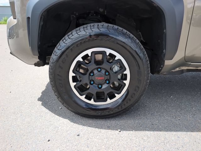Used 2024 Toyota Tacoma TRD Off-Road AWD/4WD image 29