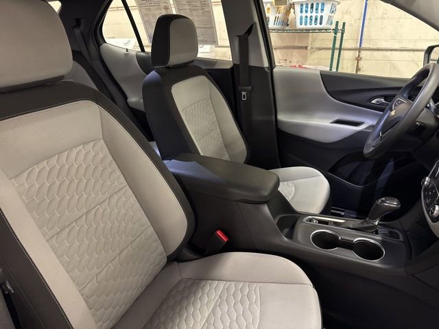 Used 2021 Chevrolet Equinox LS w/ LPO, Floor Liner Package image 8