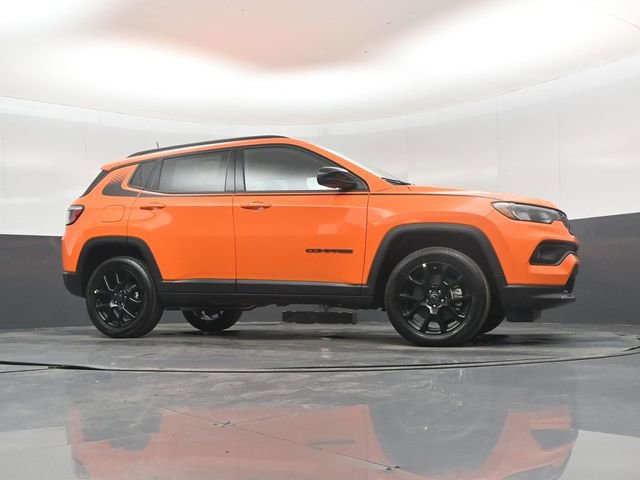 New 2026 Jeep Compass Latitude image 38
