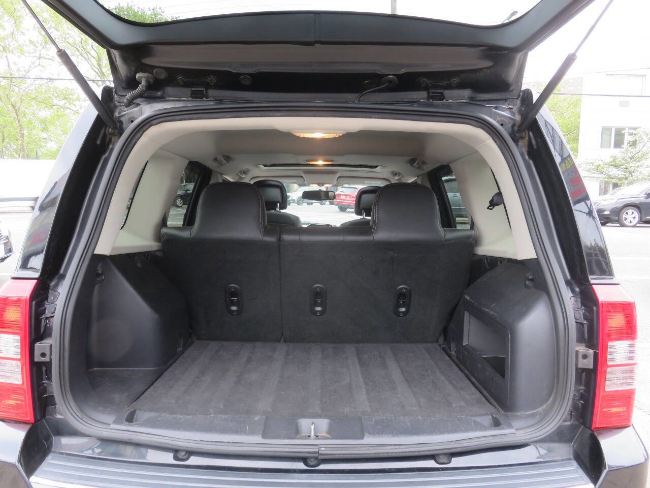 Used 2016 Jeep Patriot High Altitude AWD/4WD image 23