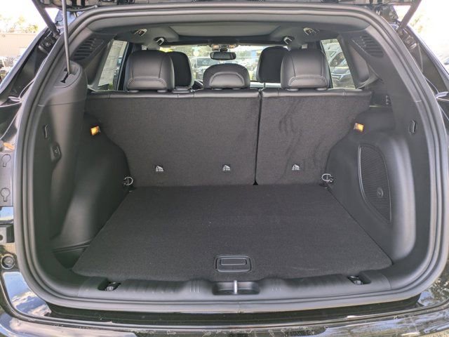 New 2026 Jeep Compass Latitude w/ Sun and Sound Group image 11