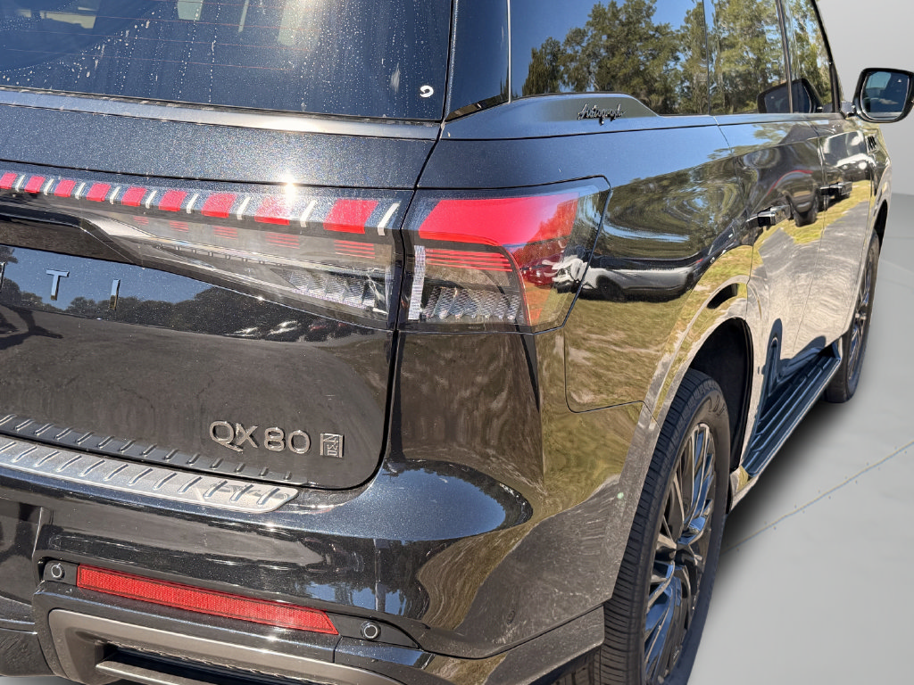 Used 2025 INFINITI QX80 Autograph AWD/4WD image 17