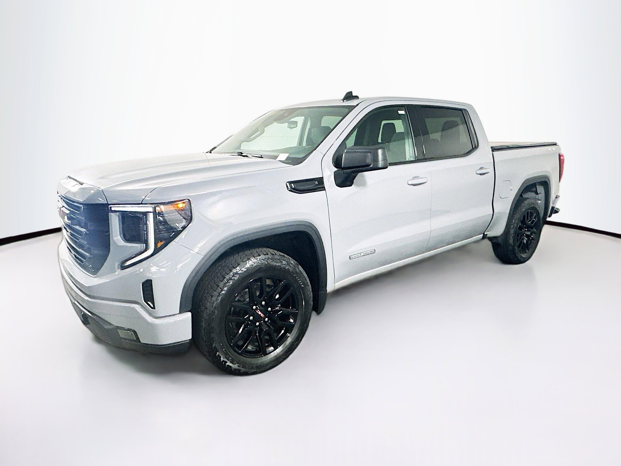 Used 2024 GMC Sierra 1500 Elevation image 3