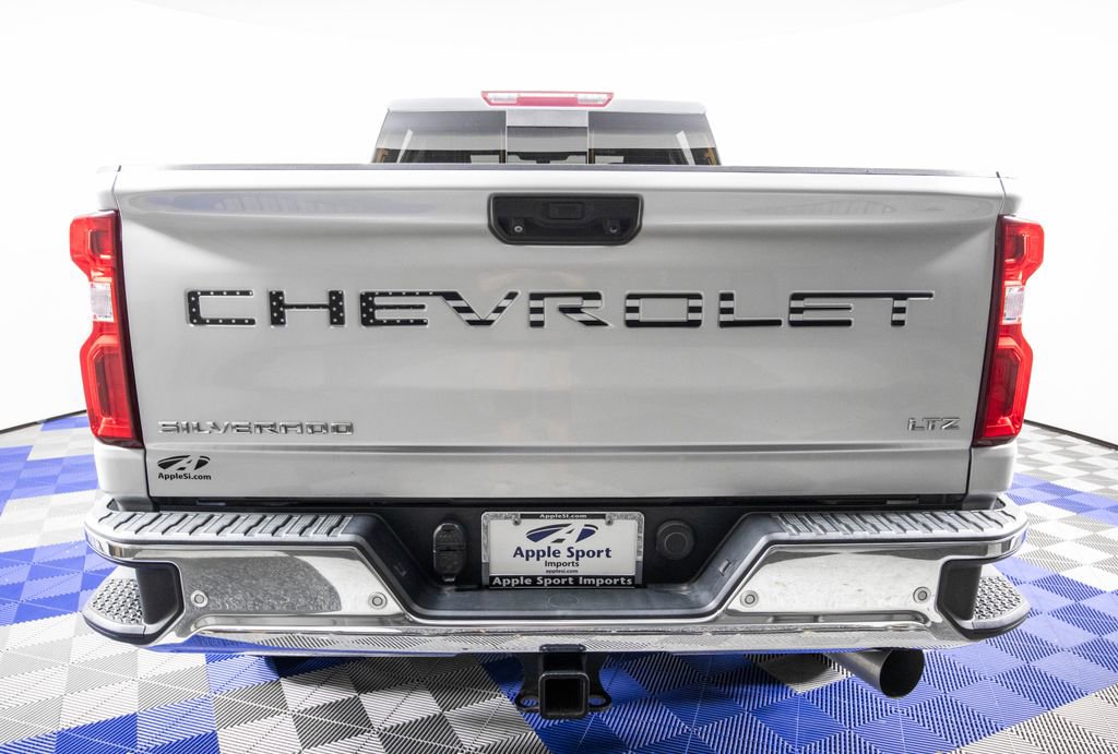 Used 2020 Chevrolet Silverado 2500 LTZ w/ LTZ Plus Package image 5