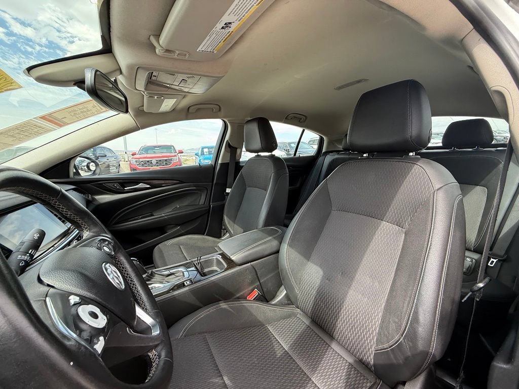 Used 2018 Buick Regal Preferred FWD image 12