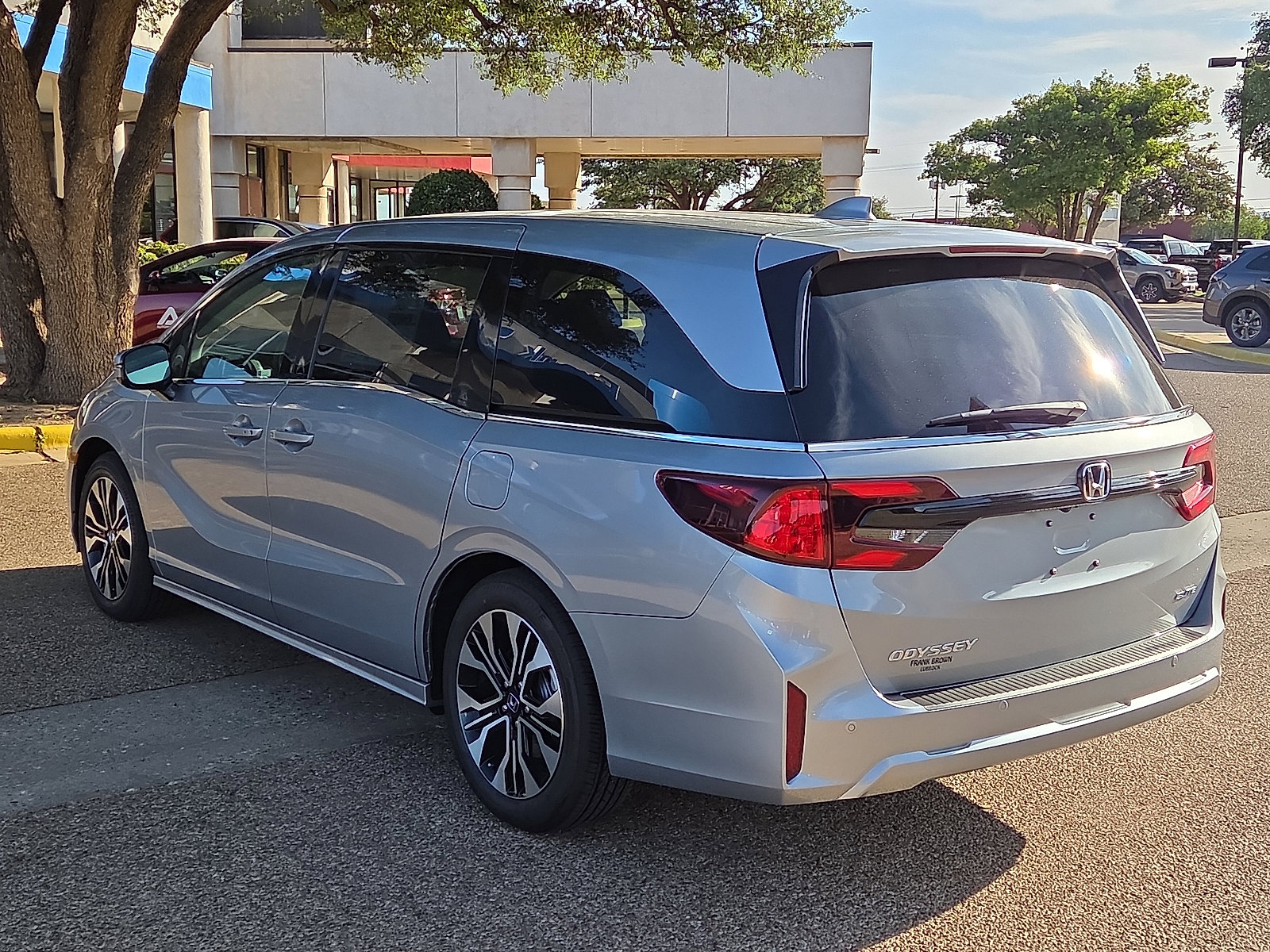 New 2026 Honda Odyssey Elite image 2