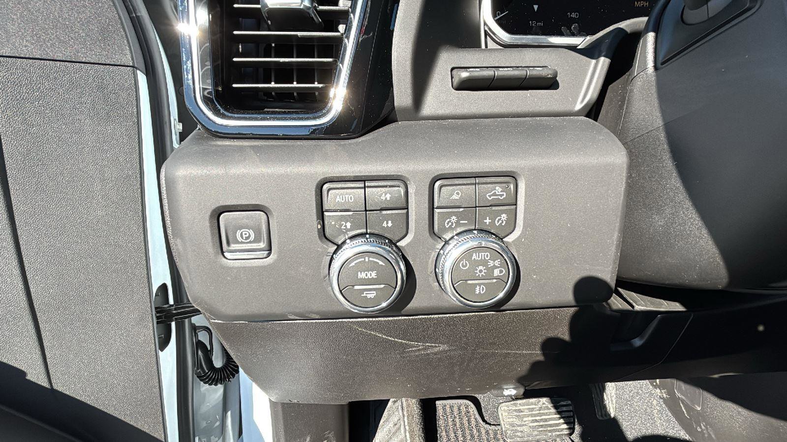 New 2026 GMC Sierra 2500 Denali Ultimate w/ Snow Plow Prep/Camper Package image 13