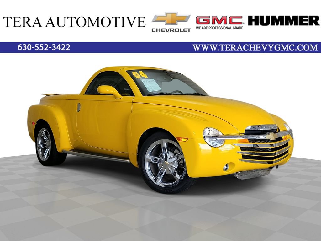 Used 2004 Chevrolet SSR w/ Preferred Equipment Group image 1