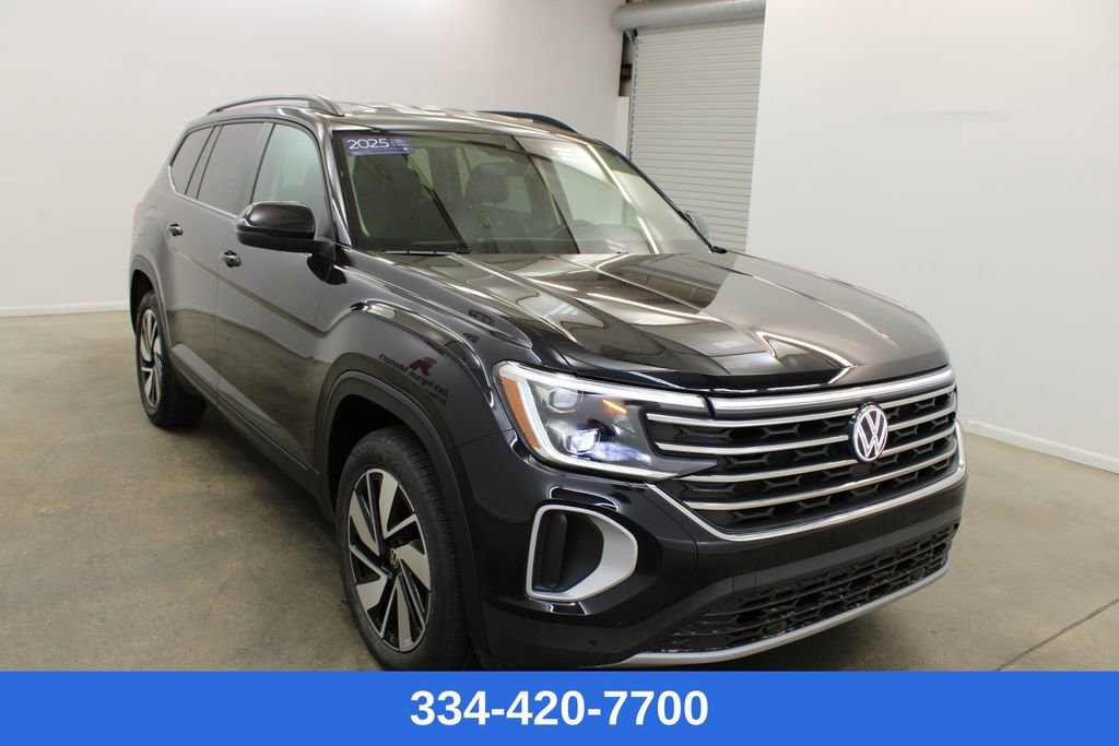 Certified 2025 Volkswagen Atlas SE image 5