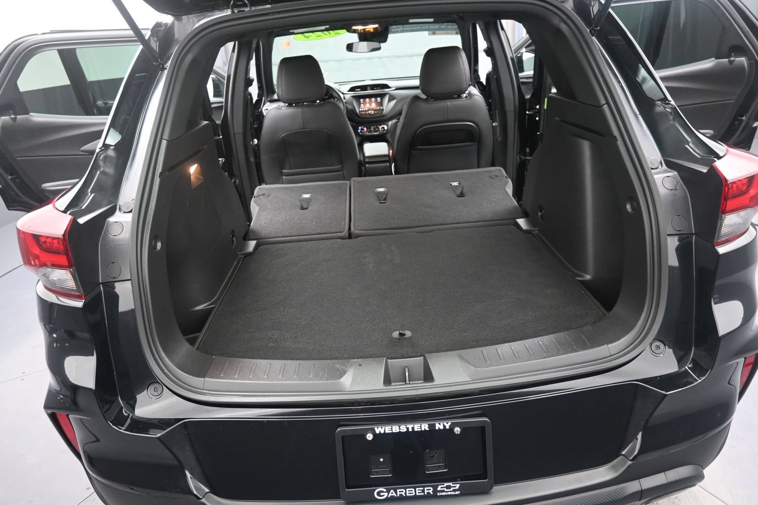 Used 2023 Chevrolet TrailBlazer RS AWD/4WD image 35