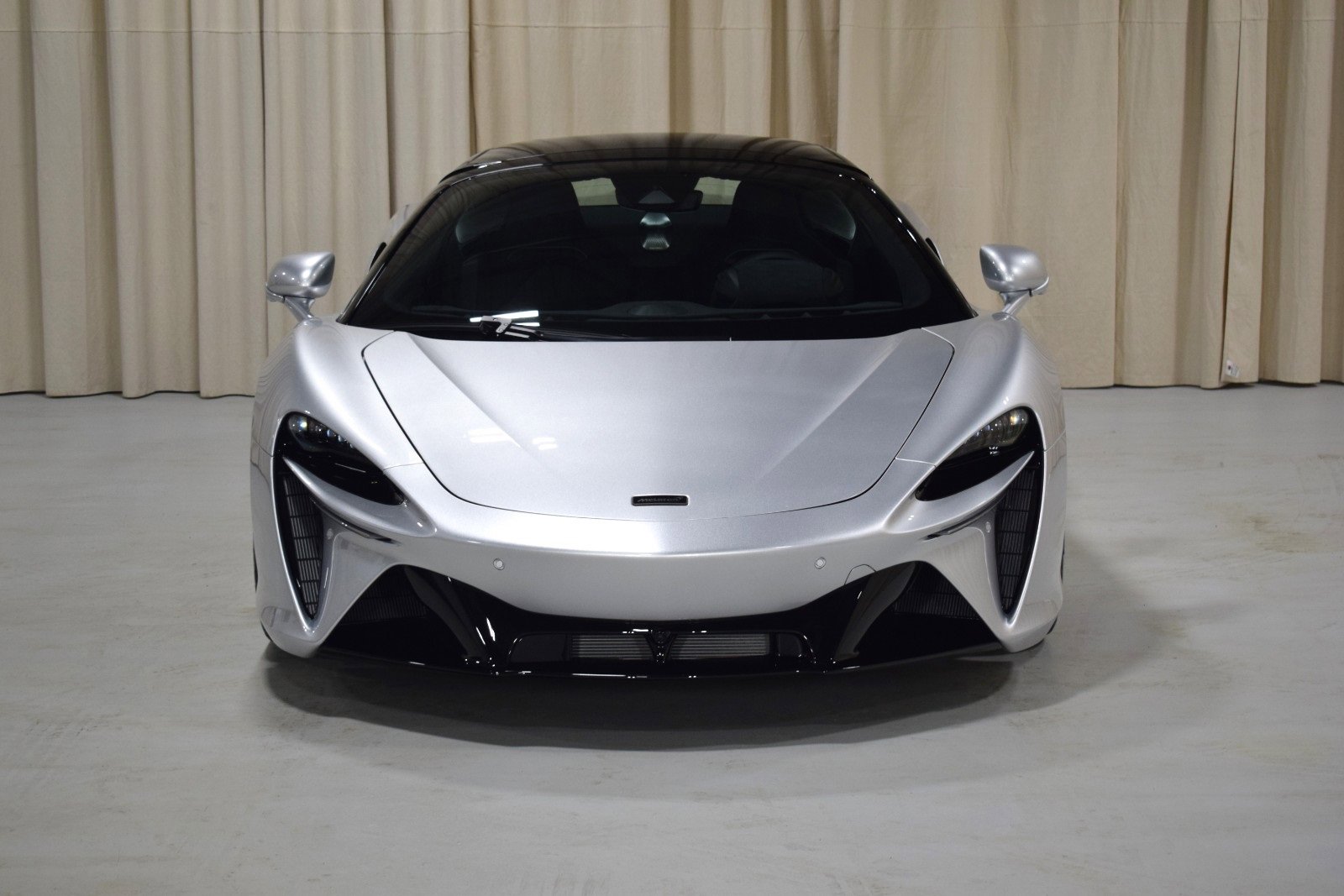 New 2025 McLaren Artura Spider image 8
