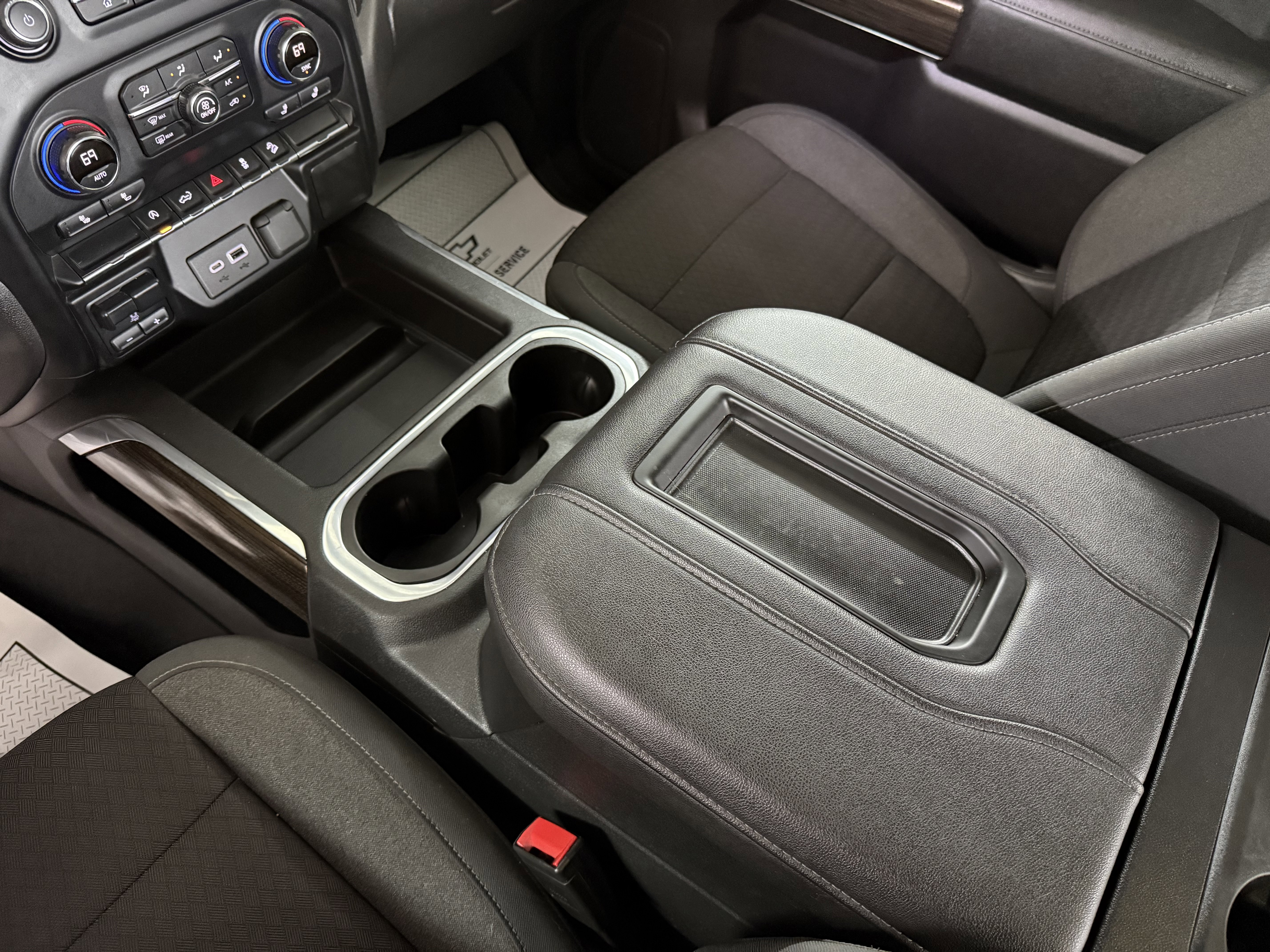 Used 2021 Chevrolet Silverado 1500 LT Trail Boss w/ Bed Protection Package image 30