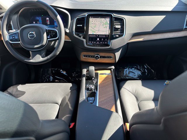 Certified 2024 Volvo XC90 B6 Plus w/ Protection Package Premier AWD/4WD image 16