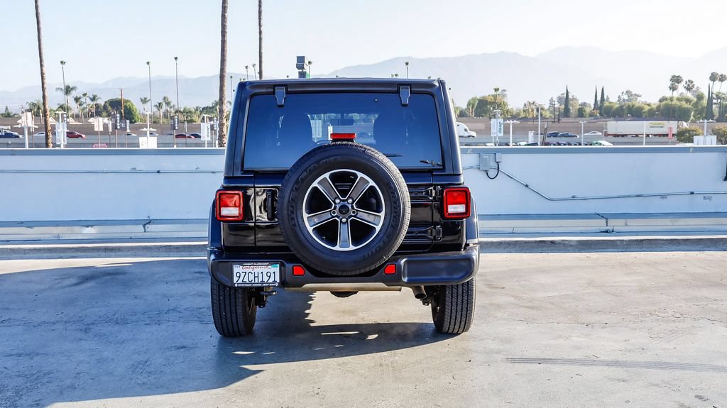 Used 2023 Jeep Wrangler Unlimited Sahara AWD/4WD image 8