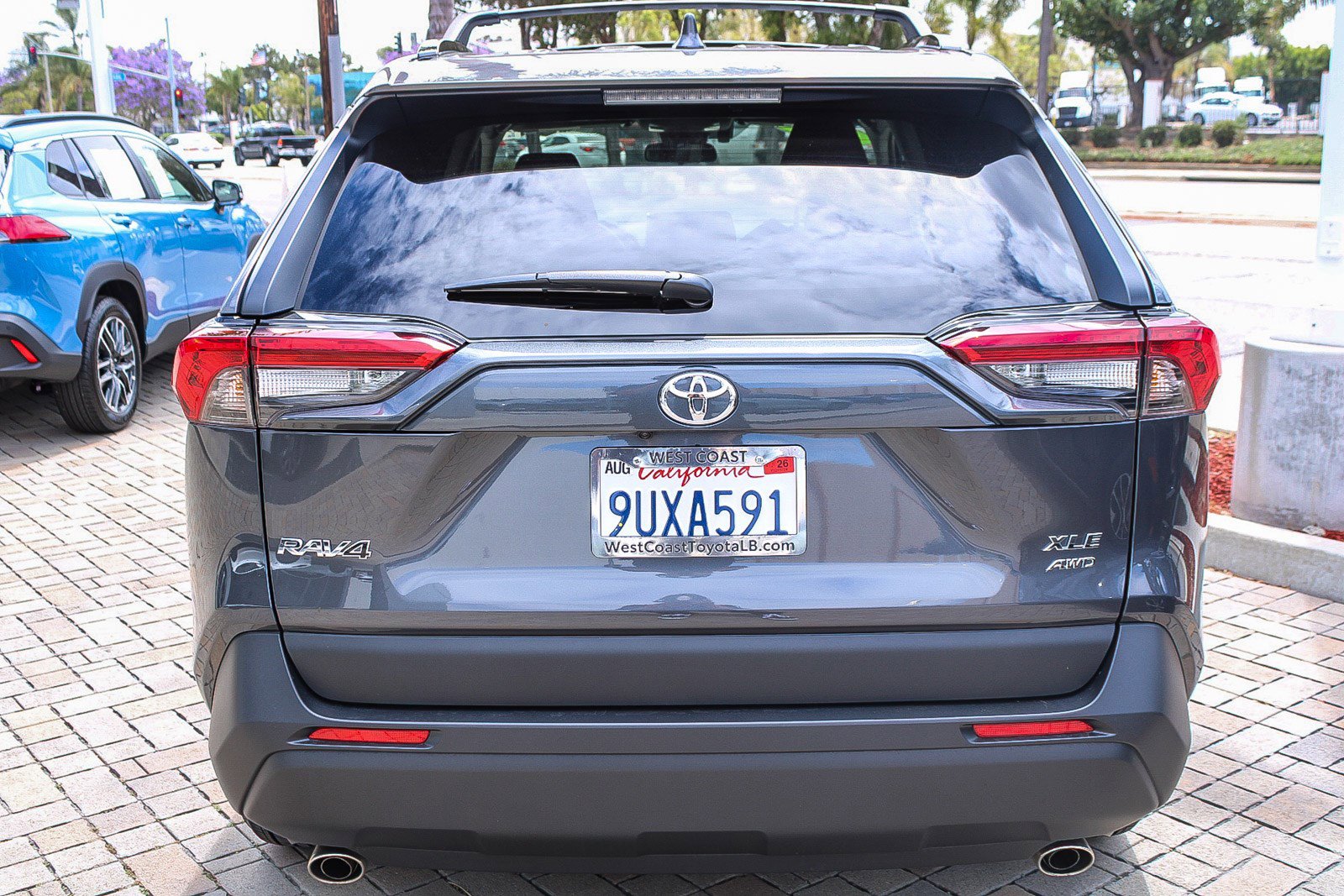 Used 2025 Toyota RAV4 XLE w/ Convenience Package AWD/4WD image 14