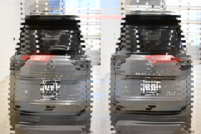 Used 2023 Nissan Rogue SV image 11