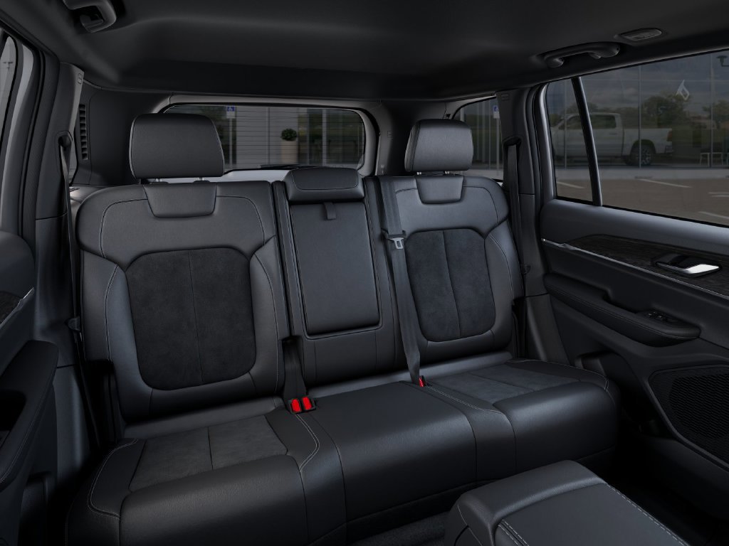 New 2026 Jeep Grand Cherokee Altitude AWD/4WD image 15