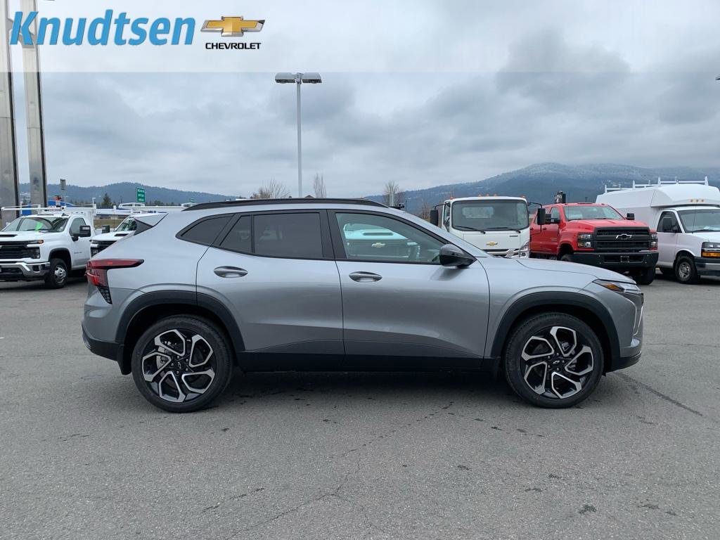 New 2026 Chevrolet Trax RS w/ Sunroof Package image 8
