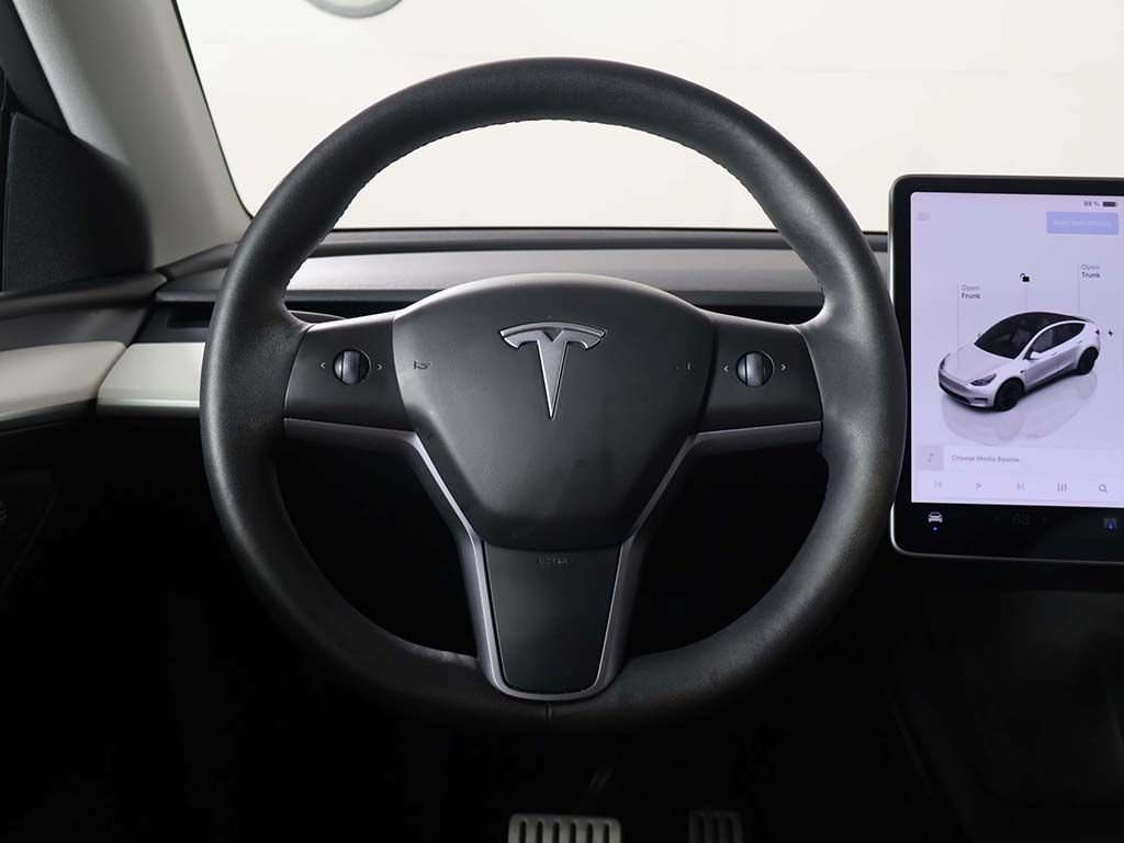Used 2023 Tesla Model Y Performance AWD/4WD image 36