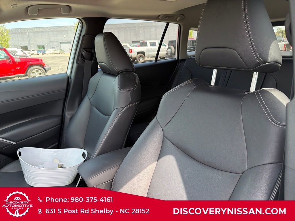 Used 2023 Toyota Corolla Cross XLE w/ Convenience Package image 13