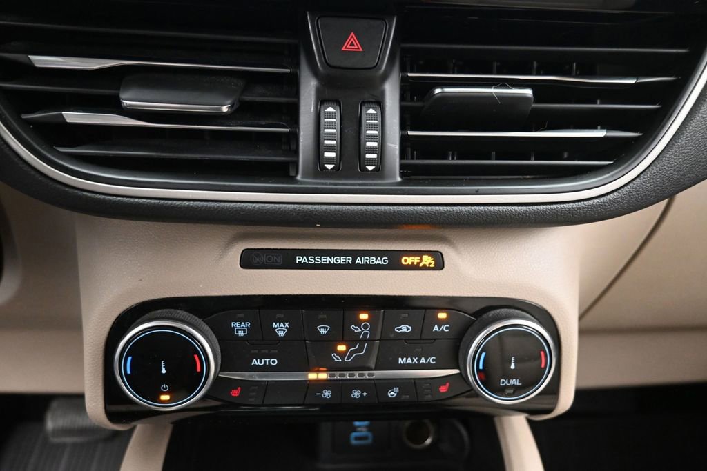 Used 2022 Ford Escape SEL FWD image 21