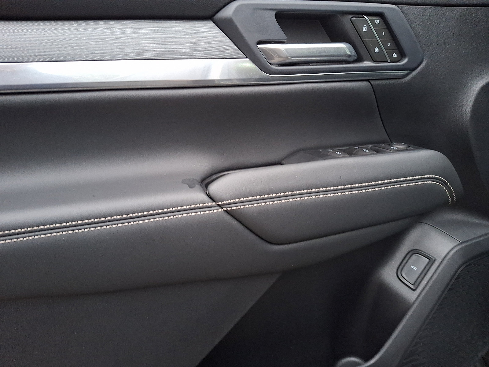 Certified 2026 GMC Terrain Elevation w/ Elevation Premium Package AWD/4WD image 12