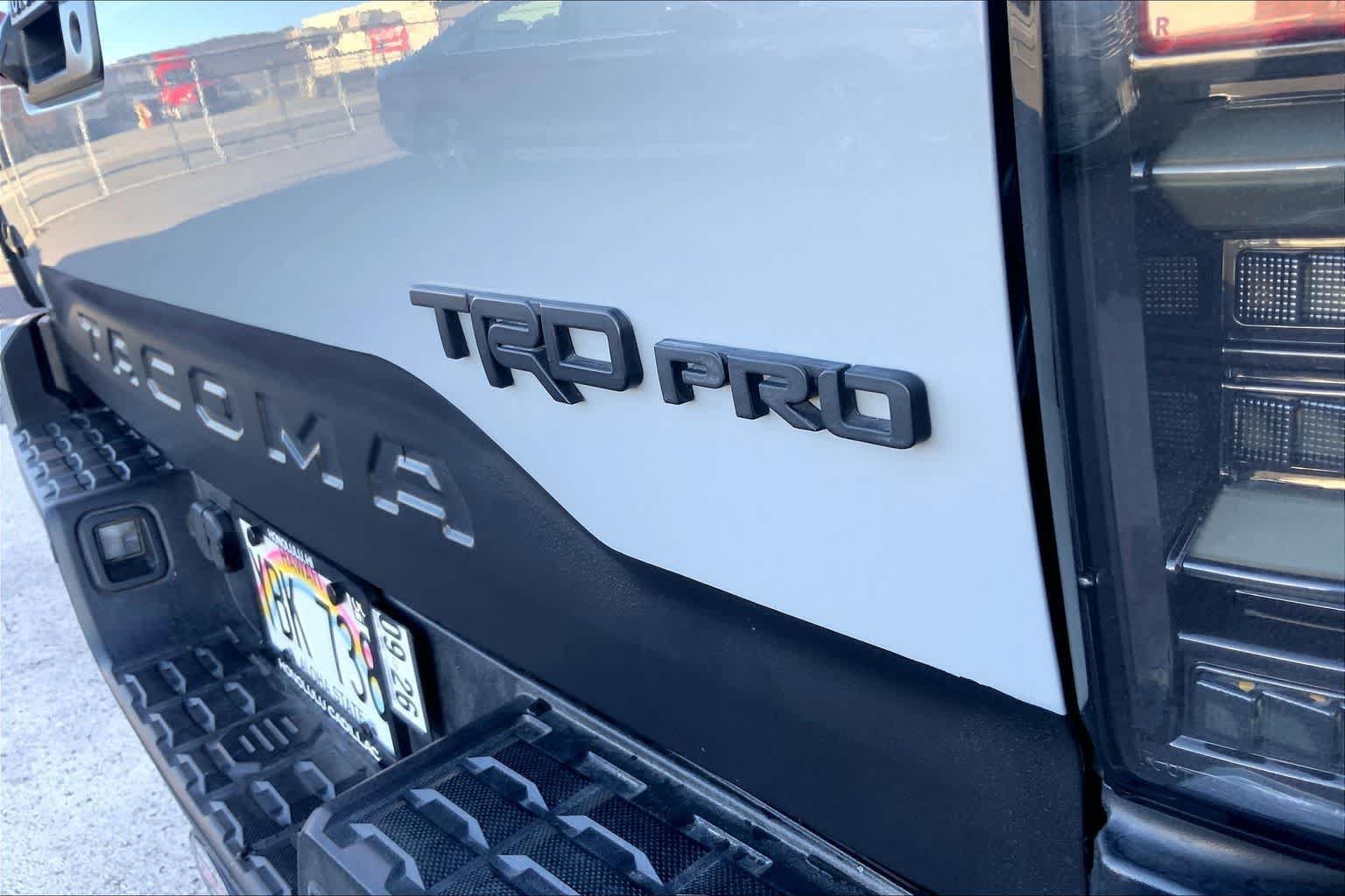 Used 2017 Toyota Tacoma TRD Pro AWD/4WD image 7