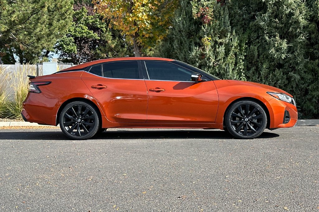 Used 2019 Nissan Maxima SR w/ Premium Package FWD image 11
