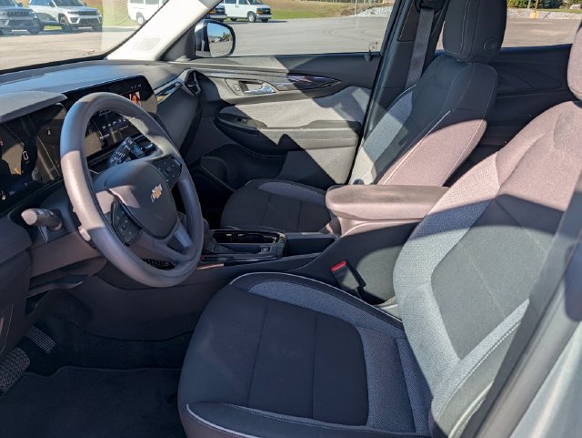 Used 2024 Chevrolet TrailBlazer LT FWD image 9