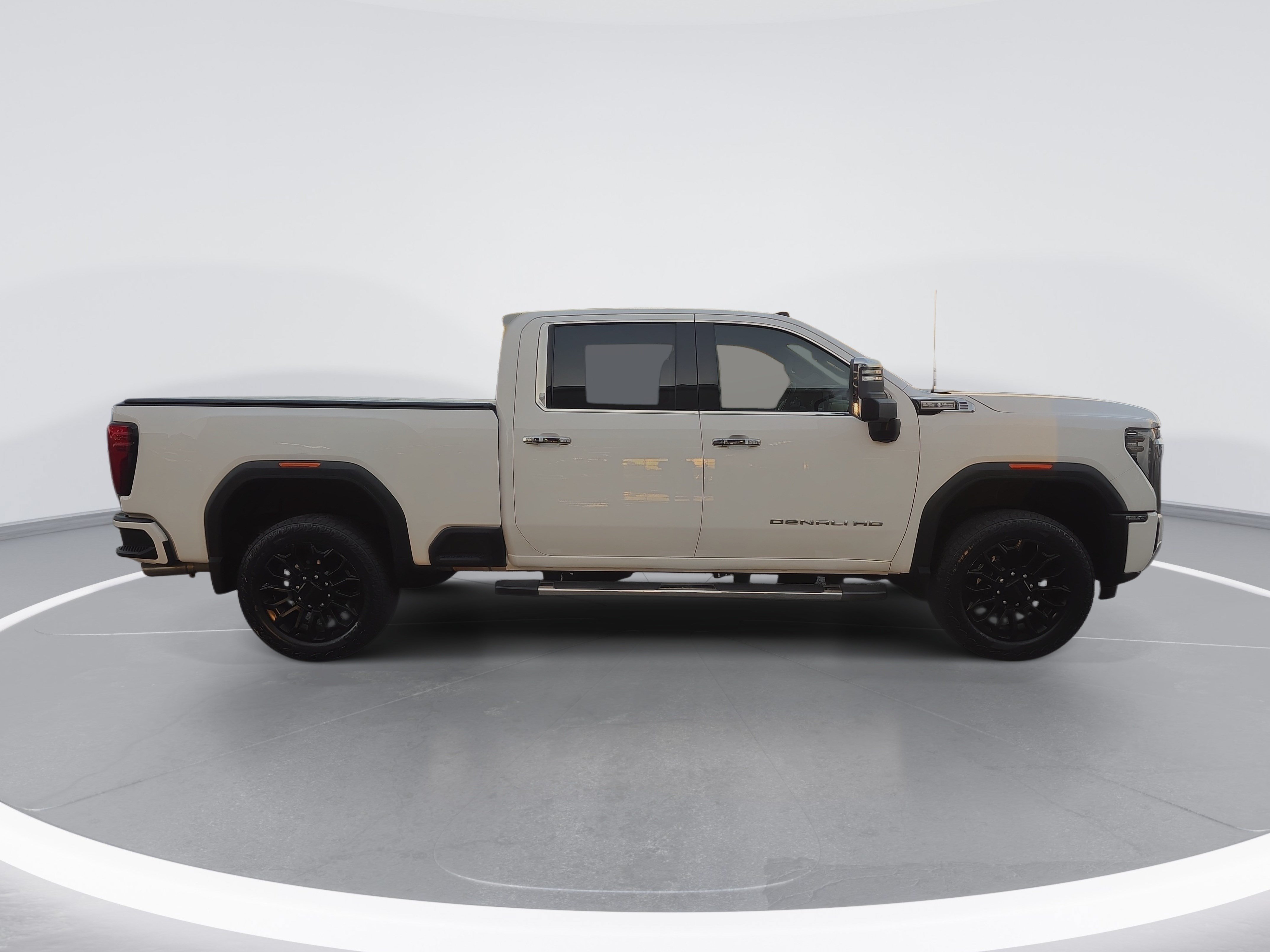 Used 2024 GMC Sierra 2500 Denali w/ Denali Reserve Package AWD/4WD image 2