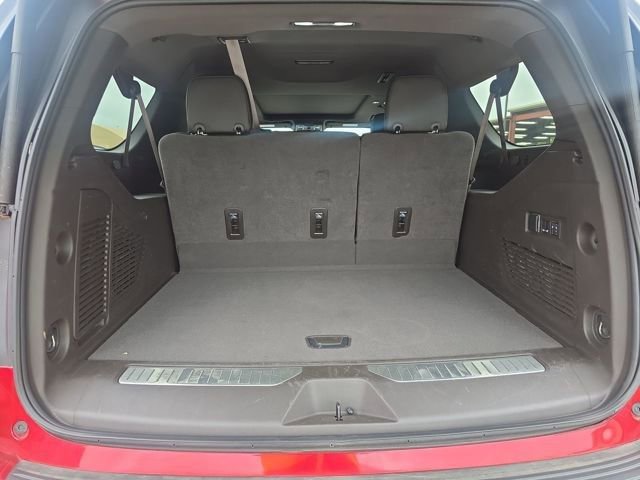 Used 2024 GMC Yukon XL Denali w/ Advanced Technology Package image 12