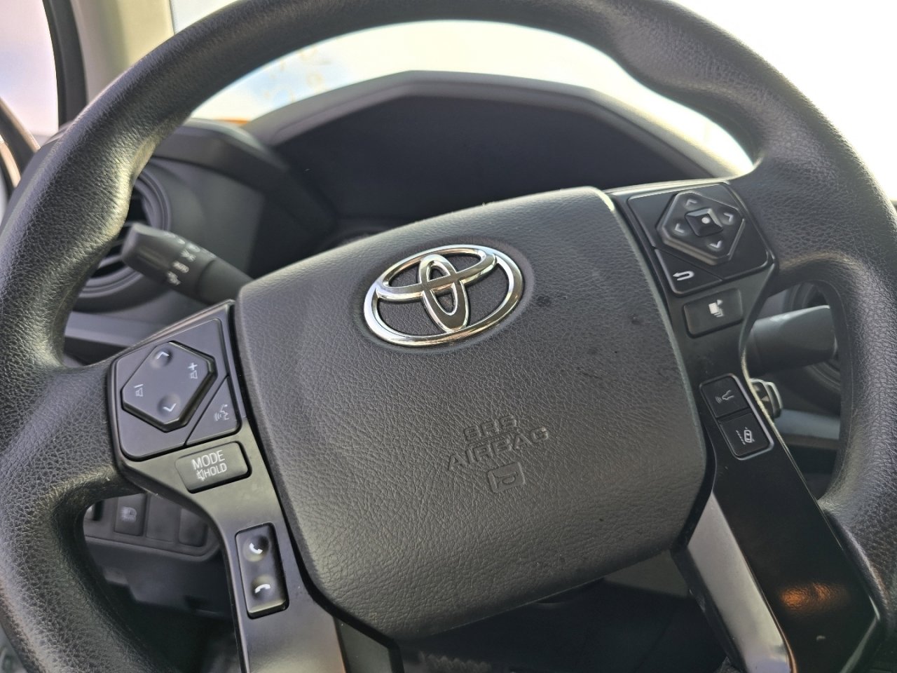 Used 2023 Toyota Tacoma SR image 17