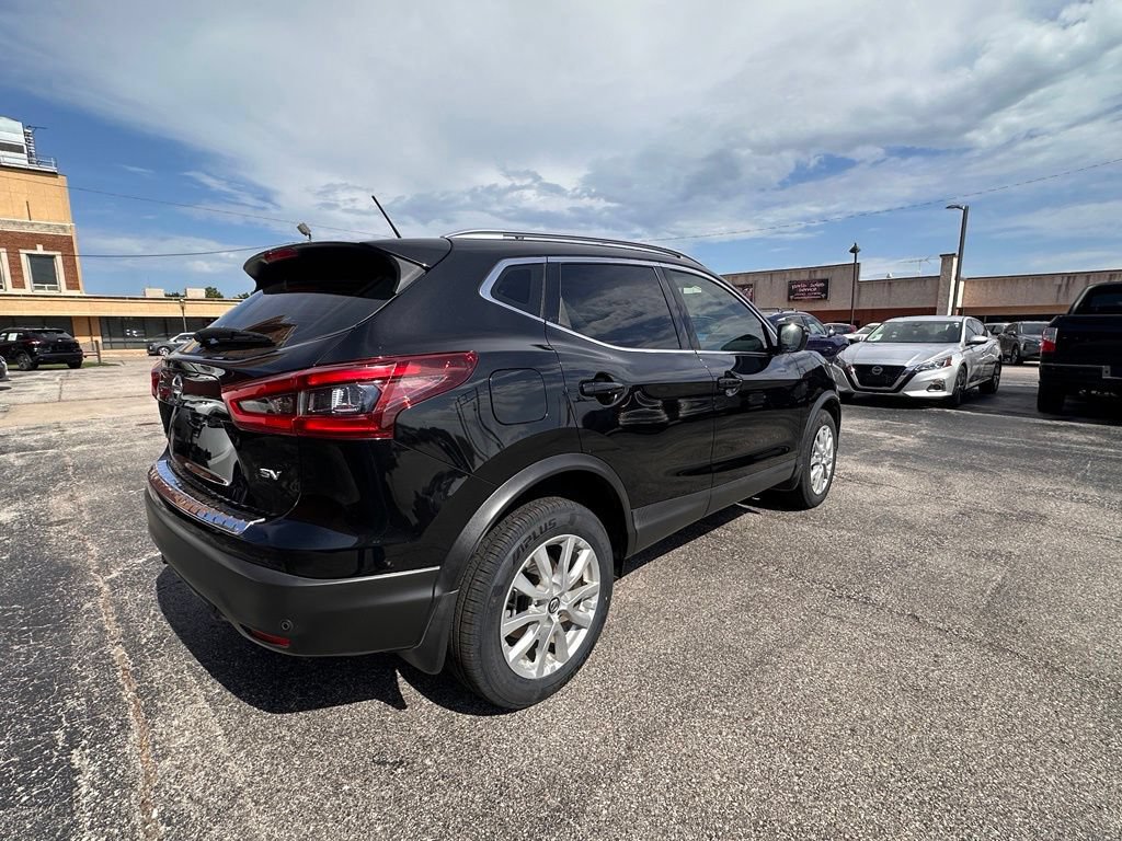 Used 2021 Nissan Rogue Sport SV FWD image 5