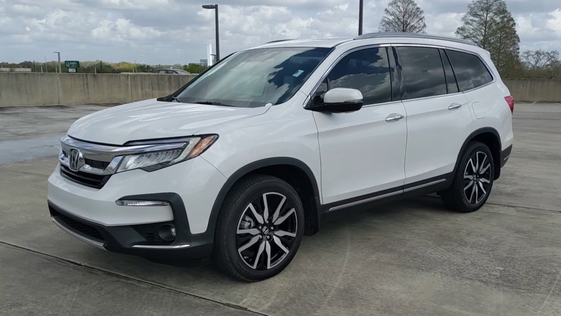 Used 2020 Honda Pilot Touring image 8