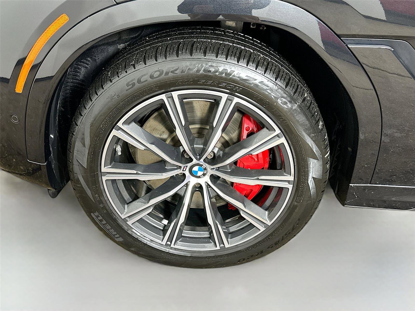 Used 2021 BMW X6 M50i image 33