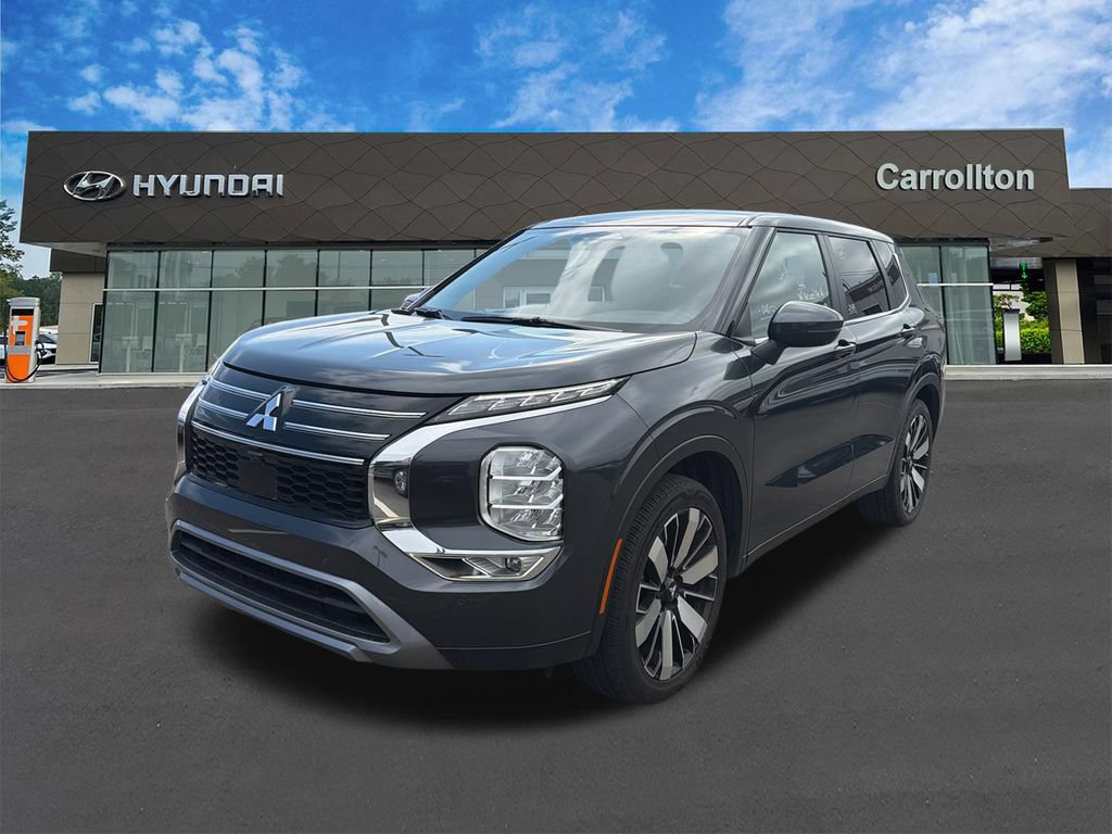 Used 2025 Mitsubishi Outlander SE