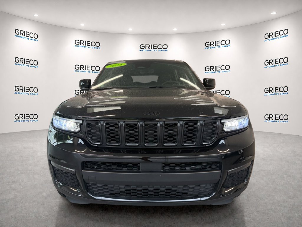 Used 2025 Jeep Grand Cherokee L Limited w/ Black Appearance Package AWD/4WD image 2