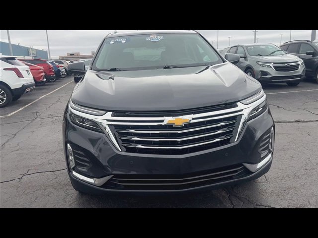 Certified 2022 Chevrolet Equinox Premier FWD image 3