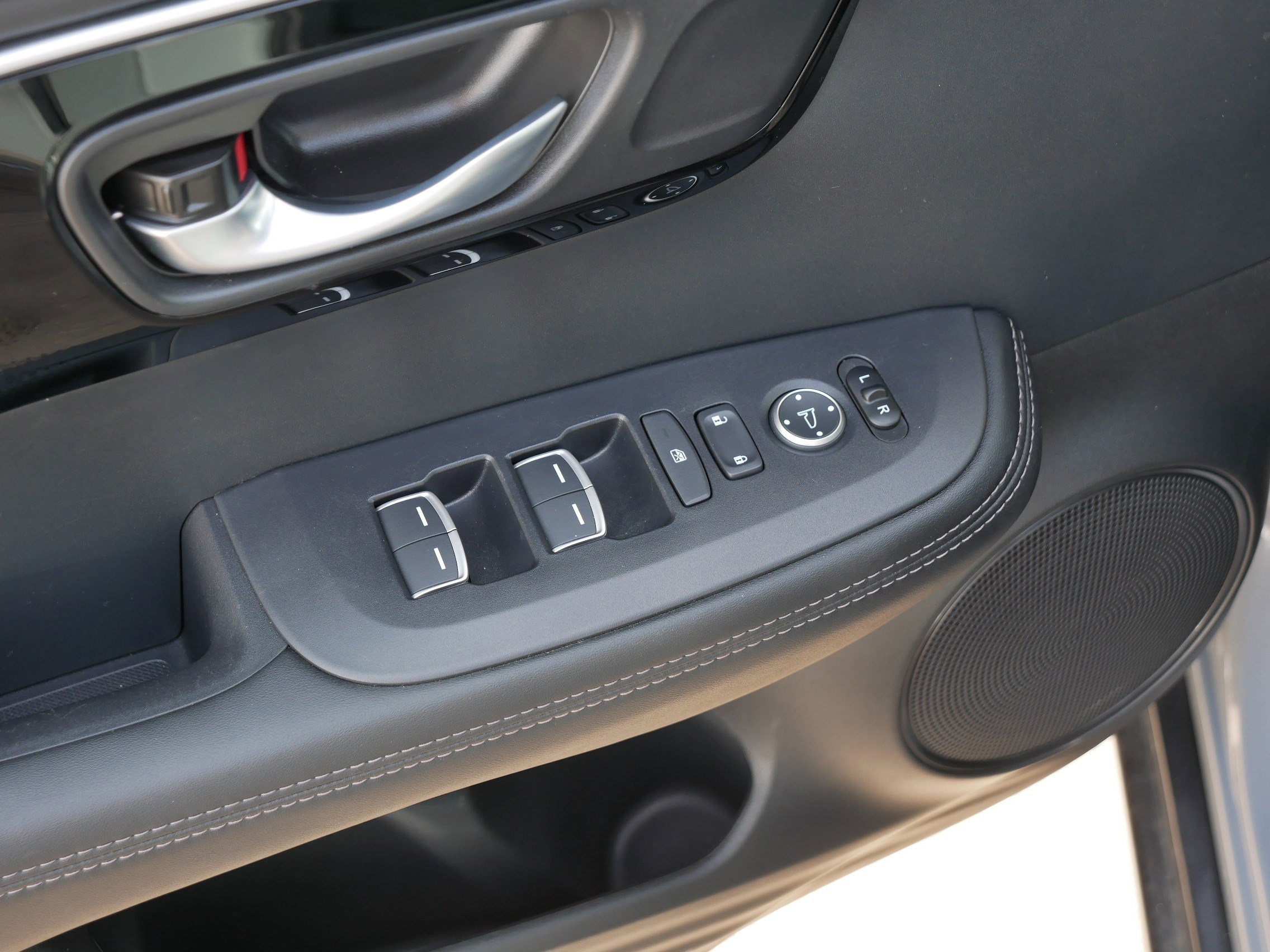 Certified 2025 Acura ADX AWD image 19