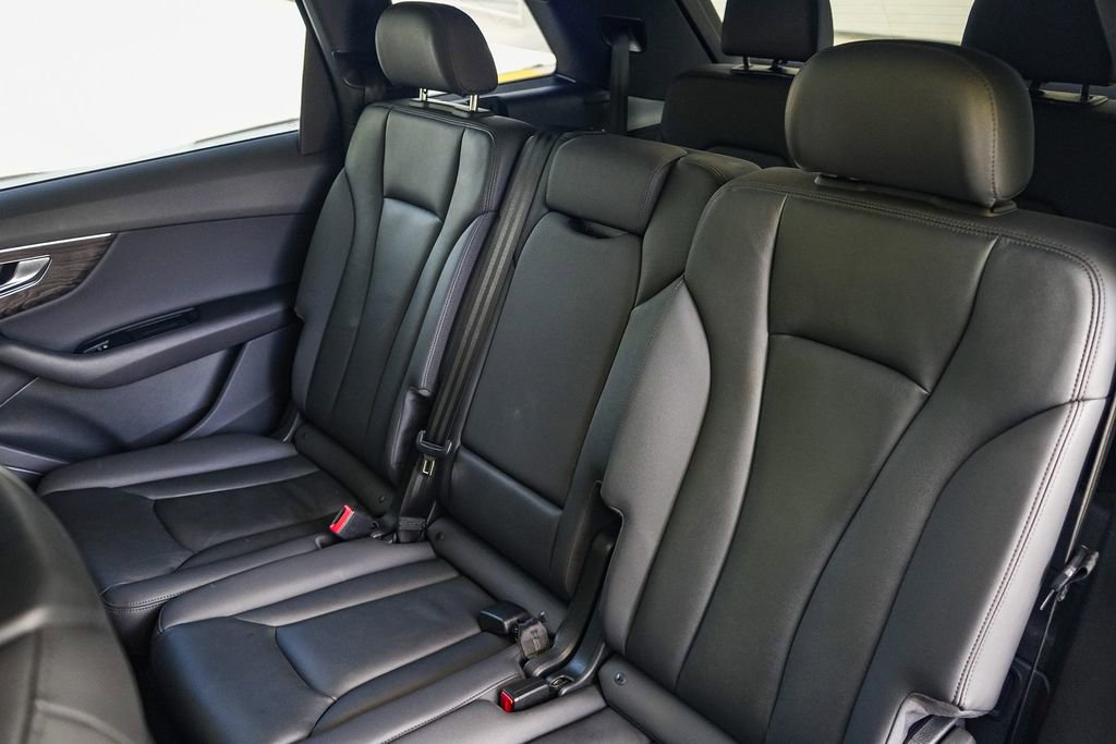 Used 2020 Audi Q7 3.0T Premium Plus w/ Premium Plus Package AWD/4WD image 18