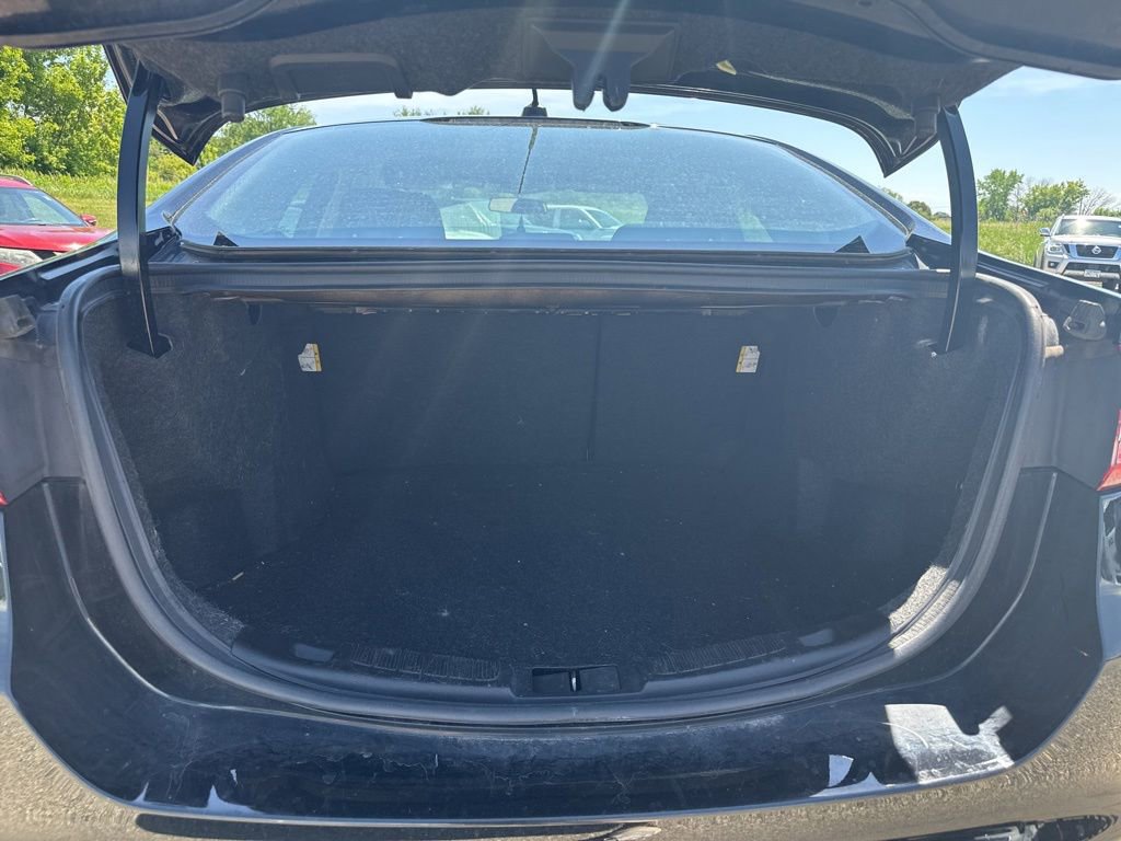 Used 2017 Ford Fusion SE FWD image 9