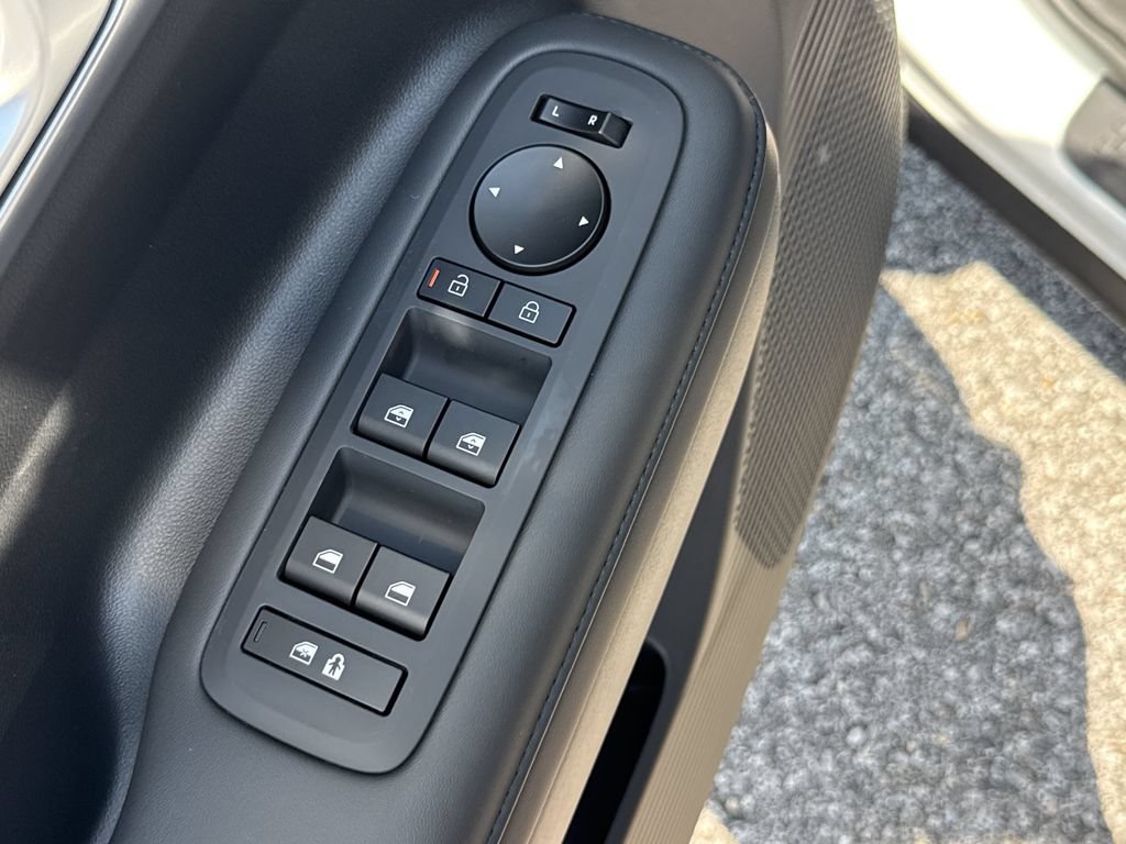 New 2027 Hyundai Santa Fe SEL FWD image 18