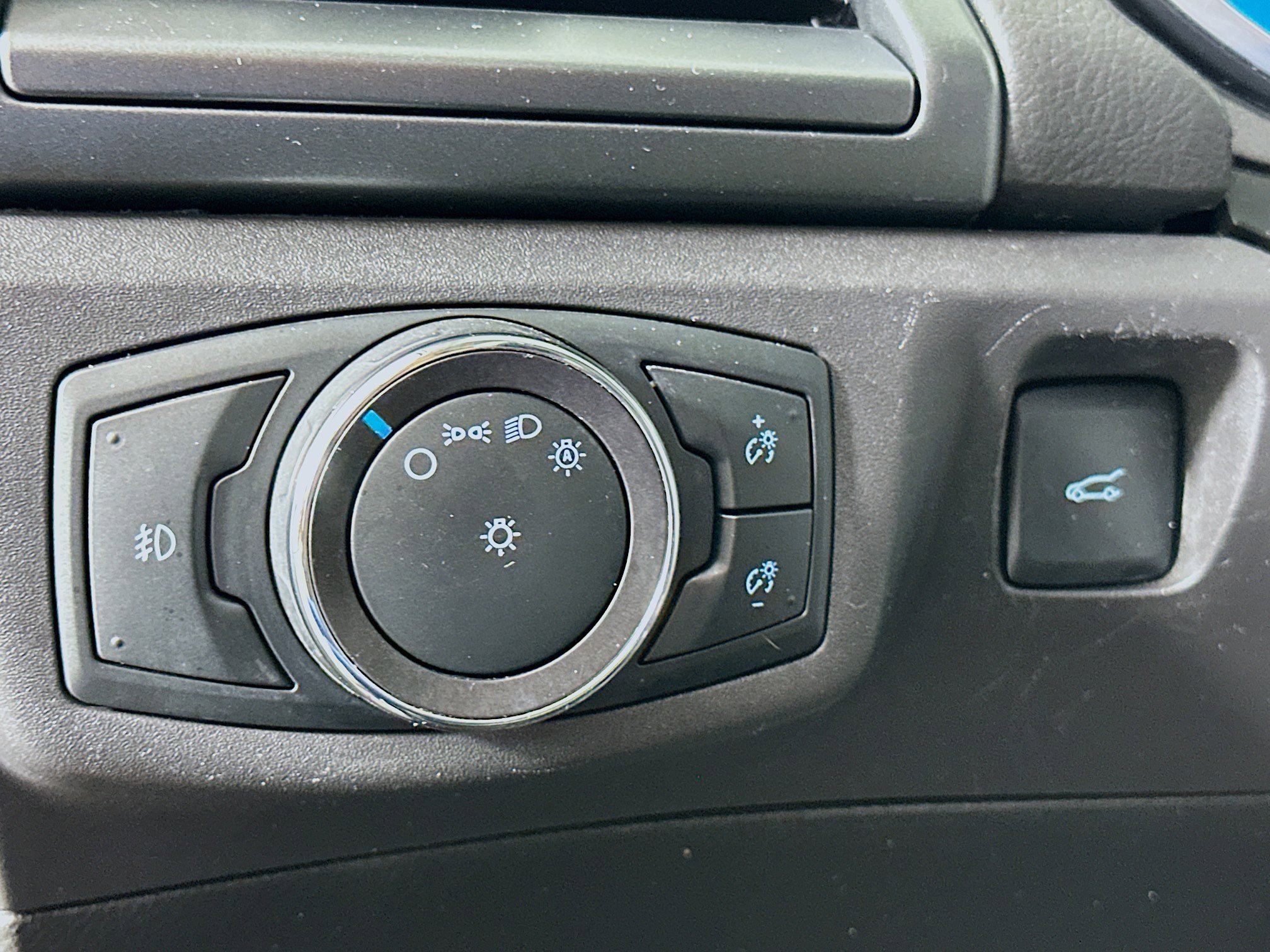 Used 2015 Ford Fusion Titanium image 17