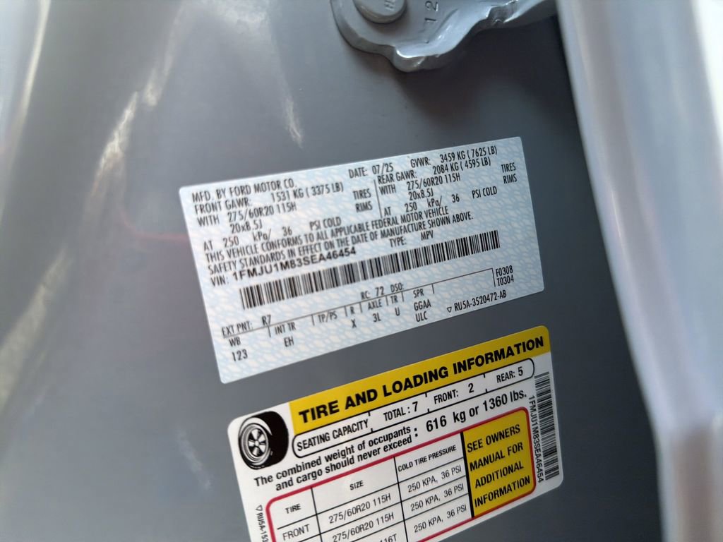 Used 2025 Ford Expedition Platinum image 40