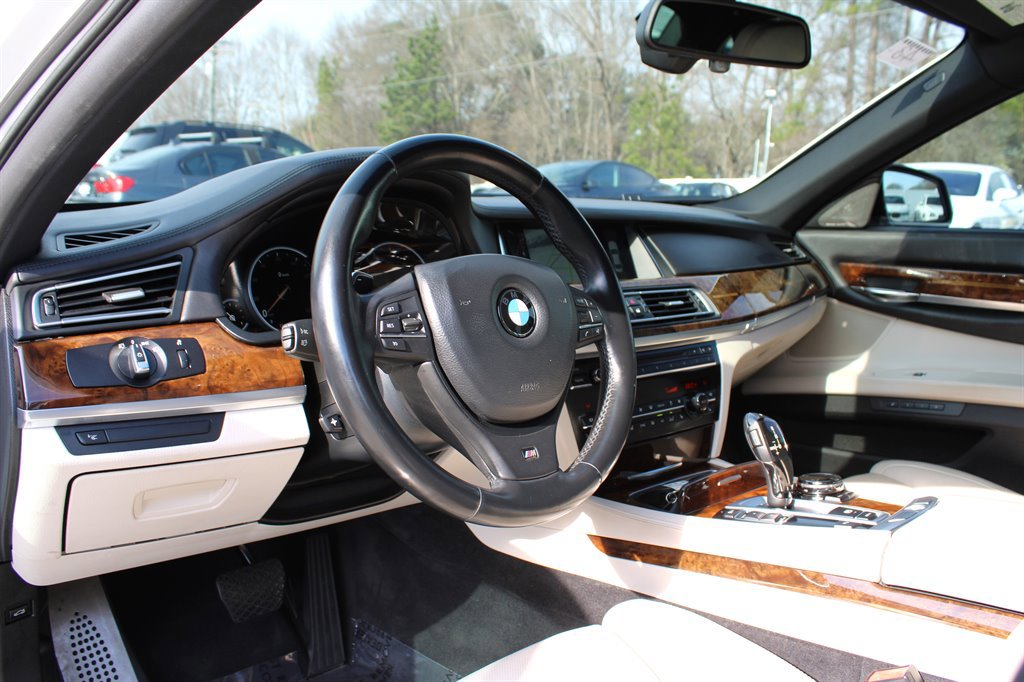 Used 2014 BMW 750Li RWD image 15