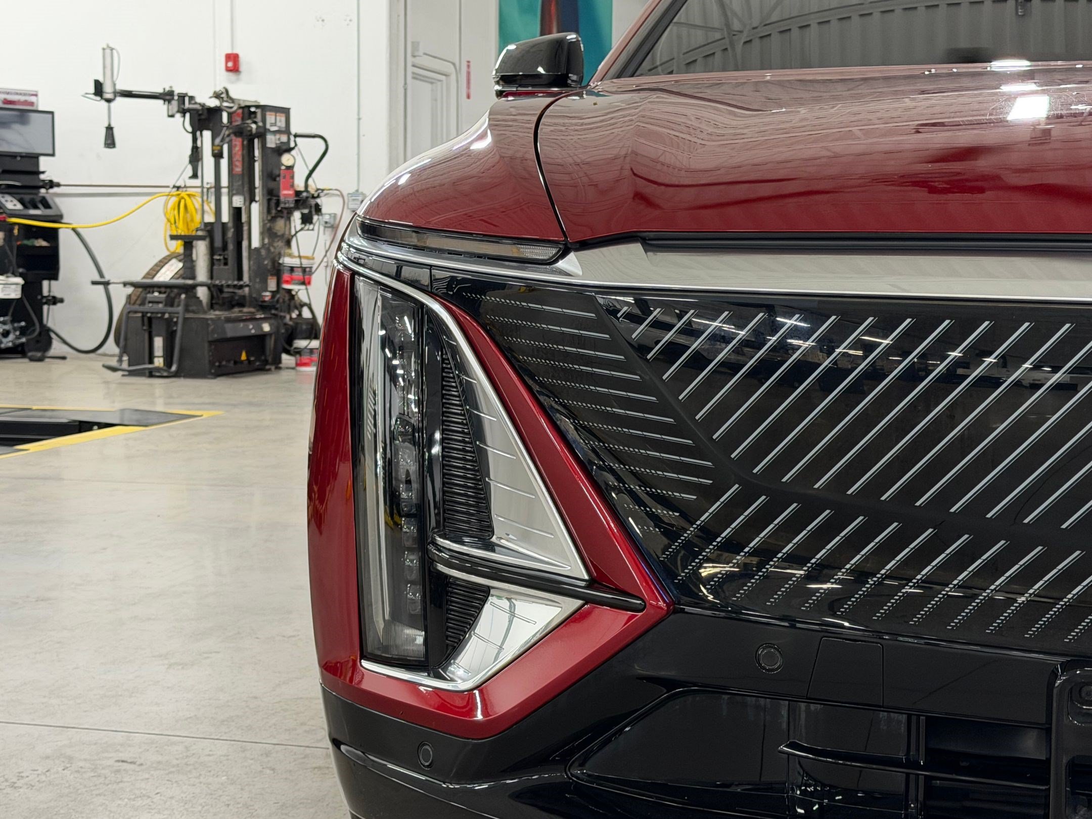 Certified 2024 Cadillac Lyriq Luxury RWD image 11